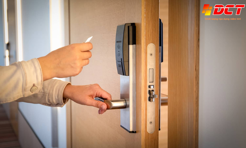 Khóa thẻ từ khách sạn ZKTeco LH3000